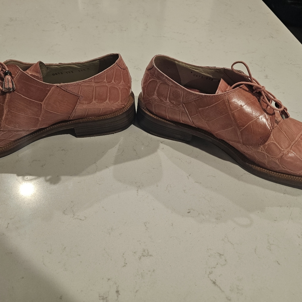 DESIGNER SHOES - Picture 3 of 3